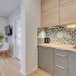 Chmielna 72 Apartment