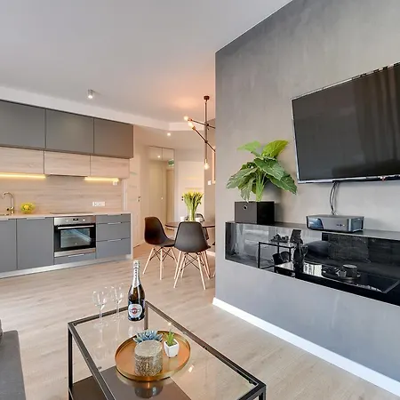 Chmielna 72 Apartmán