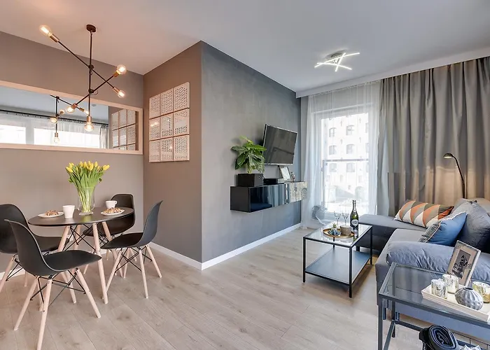 Apartment Chmielna 72